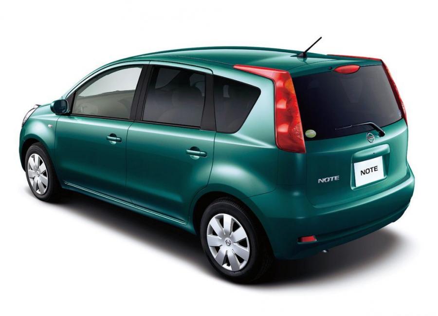  Nissan Note 2005 года  (JP) (фото 5 из 7)
